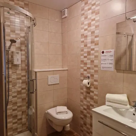 Du Centre - Restaurant Lelex'ir Otel 2*